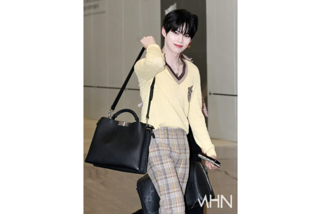 [포토] 제베원 성한빈 '봄에 어울리는 공항패션'