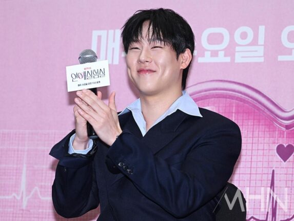 [포토] 몬스타엑스 주헌 '사랑에 대한 감정, 몬베베를 떠올려'