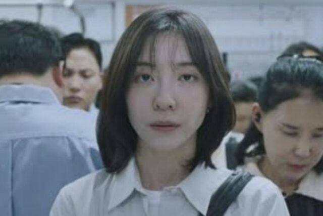 동시간대·2049 전 채널 '1위'…7년 차 직장인·까칠 상사의 '현실 로맨스' 그린 韓 드라마 ('내일도 출근')