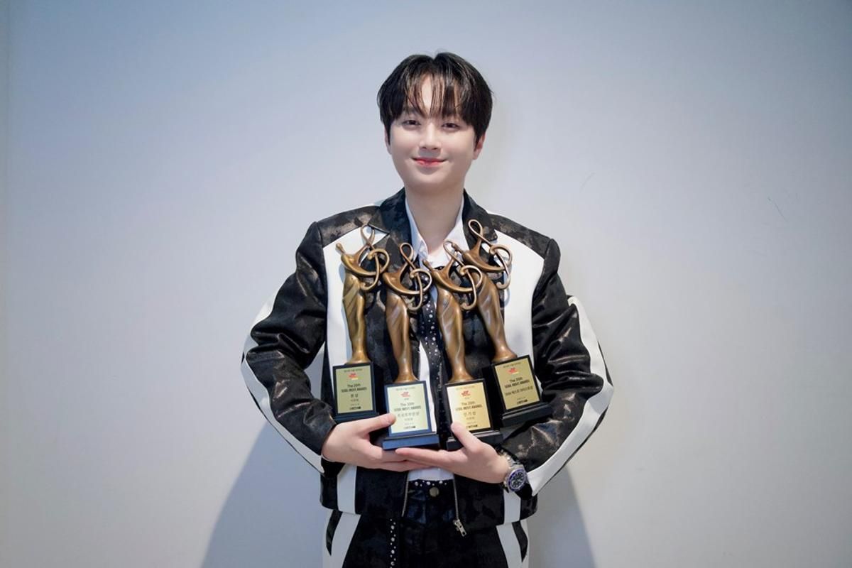 이찬원, ‘서울가요대상’ 4관왕 달성...트로트상·본상·인기상·베스트 아티스트상 싹쓸이