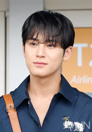[포토] 세븐틴 민규 '아침부터 잘생겼다'