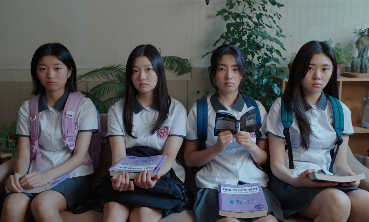 파격 캐스팅→개봉 전부터 ’2관왕’…수능 200일 앞둔 ’청춘’ 이야기 담은 韓 영화 (’산양들’)