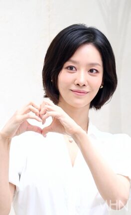 [포토] 차주영 '부드러운 미소로 하트'