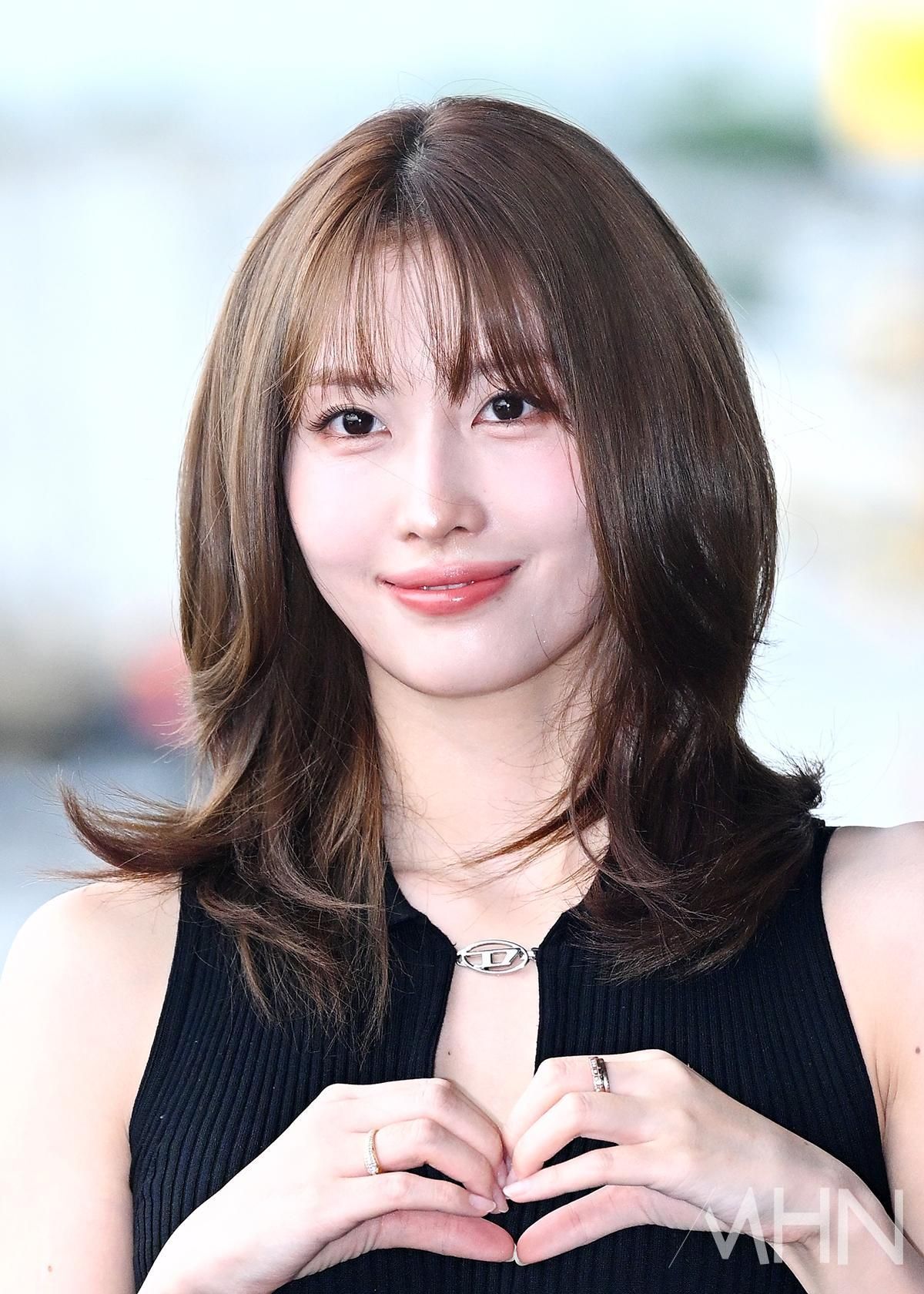 [포토] 트와이스 모모 ’사랑스러운 하트’