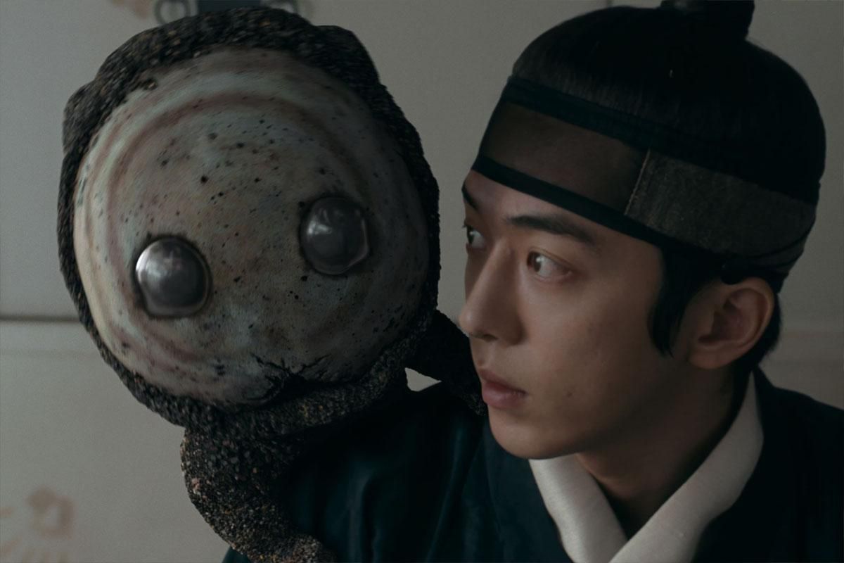 넷플릭스 일냈다… 23.1%까지 치솟은 ’김부장’ 끌어앉히며 TOP 1위 등극한 韓 드라마 (’동궁’)