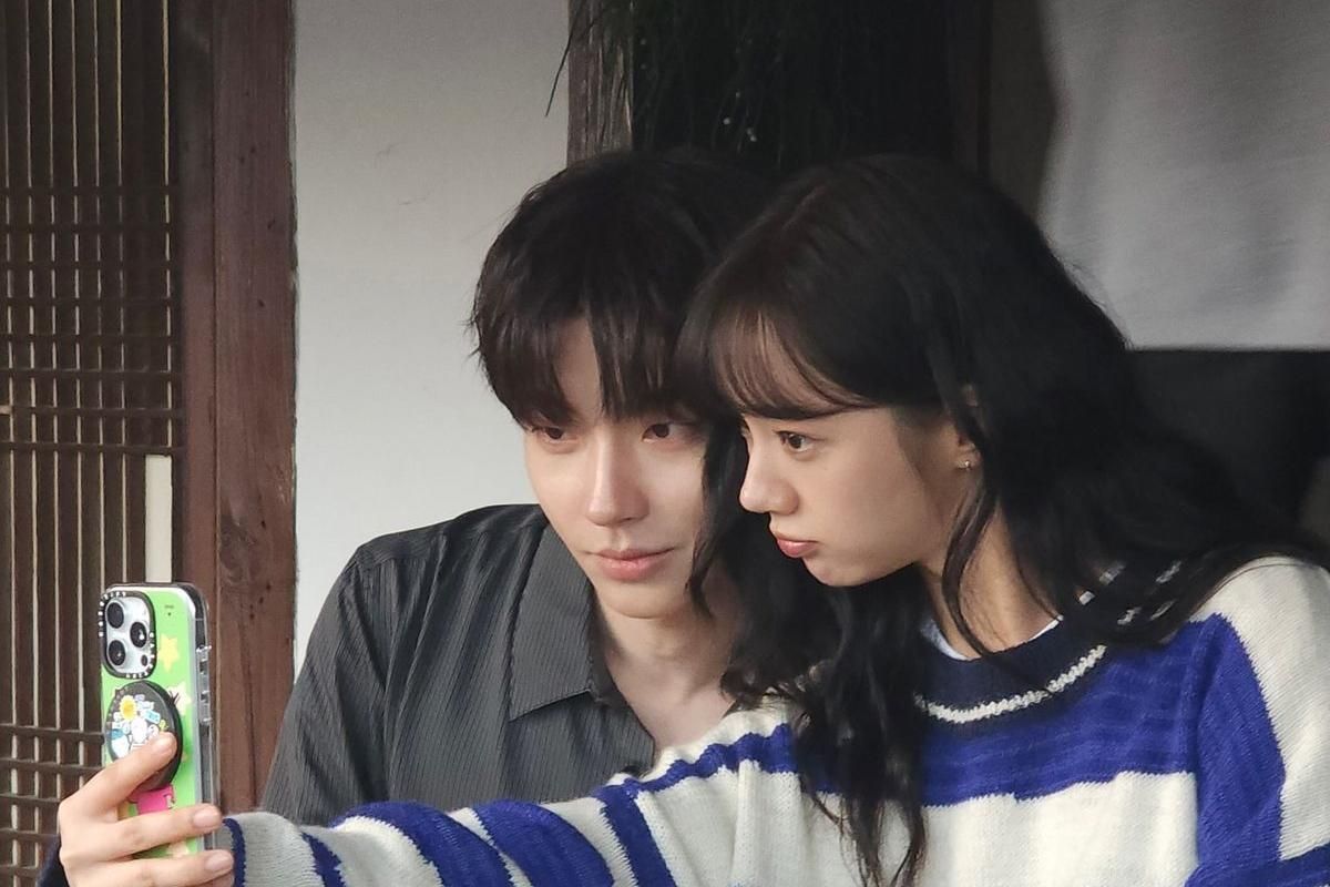 황인엽·혜리, 현실 커플 같은 투샷…”얼굴합 미쳤다” [MHN:피드]