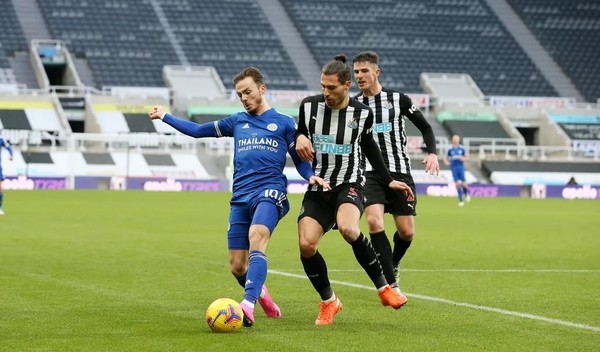 사진=레스터시티 공식 트위터, 제임스 메디슨(10)