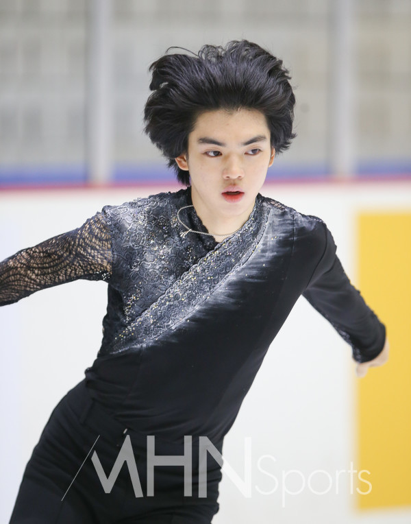 [잡담] 차준환 아이돌이면 팬들이 머리숱으로도 영업했을듯 | 인스티즈