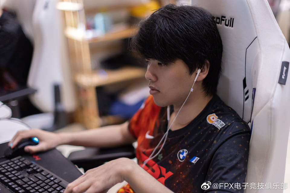 사진=FPX 공식 웨이보, 'LWX' 린웨이샹