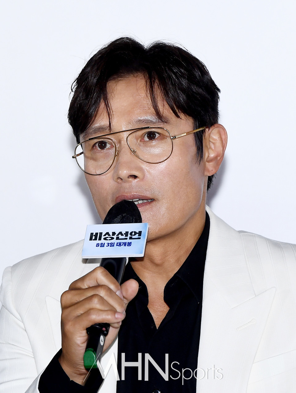 Lee ByungHun 'Luxury Actor'(Pictorial)