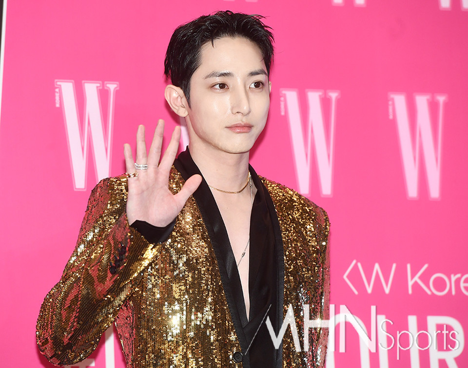 [Ms포토]이수혁 잘생김 과해 < 포토 < 국내연예 < 연예 < 기사본문 - MHN스포츠 [Ms포토]이수혁 잘생김 과해