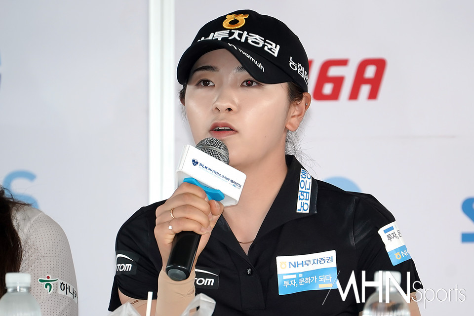 [Ms포토]이가영 2022년 보다 2023년에는 조금 더 나은 성적 < 포토뉴스 < 골프 < 스포츠 < 기사본문 - MHN / 엠에이치앤 [Ms포토]이가영... 