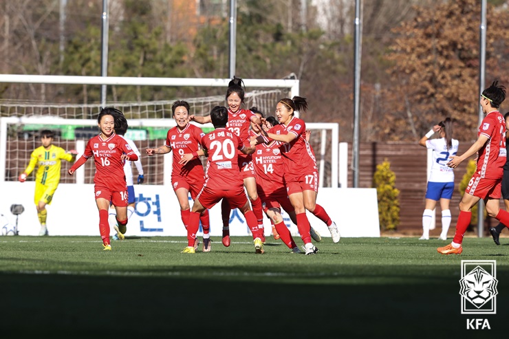 2022시즌 WK리그와 챔피언결정전 통합우승을 차지한 인천 현대제철 사진=대한축구협회(KFA) 제공