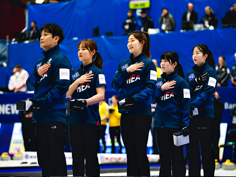 여자컬링 국가대표 춘천시청 ‘팀하’는 세계선수권대회에서 5승 7패로 13개팀중 9위를 차지하며 예선 탈락했다. (세계컬링연맹 홈페이지 캡쳐)