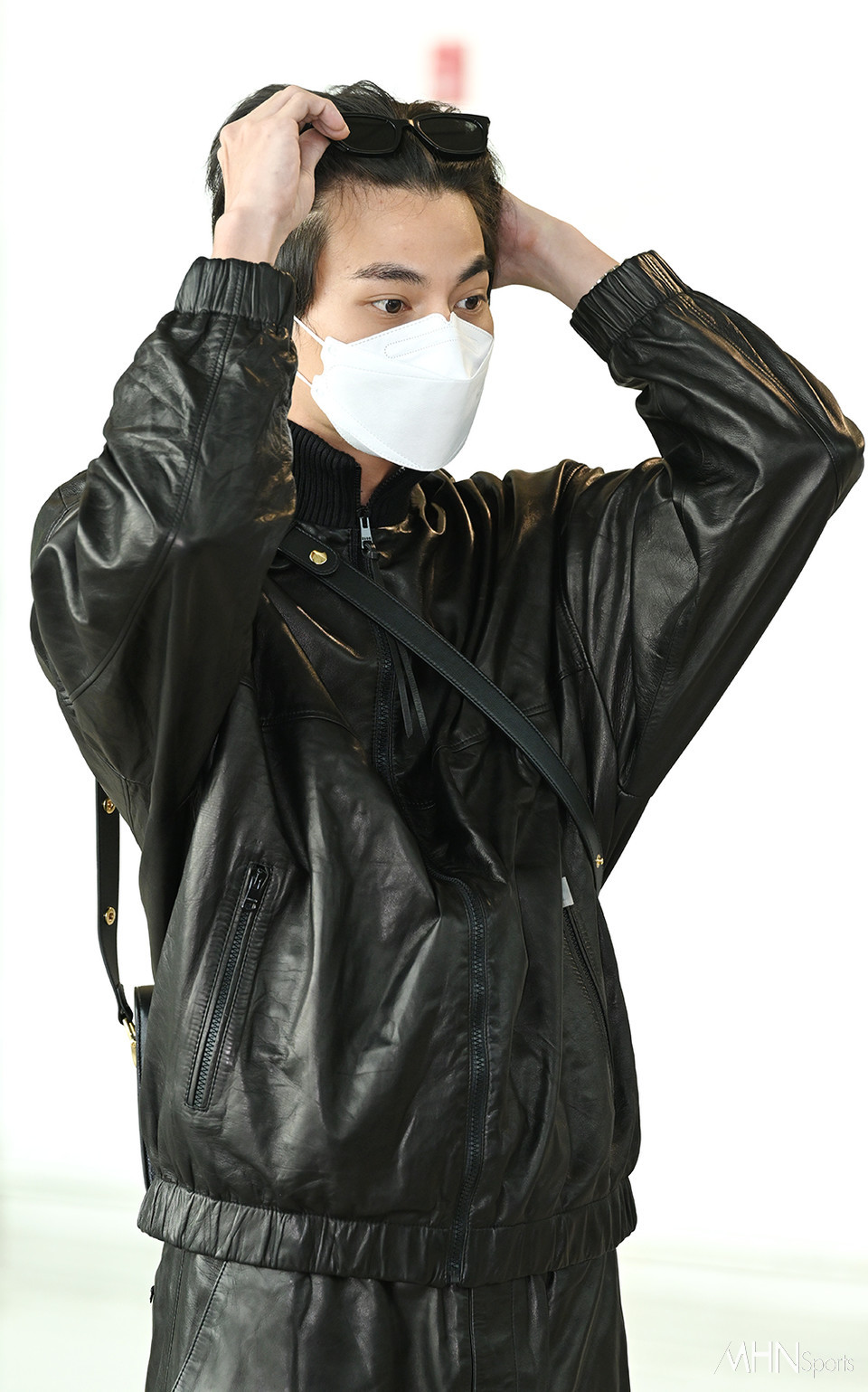 걸프 카나웃 '팬들 볼때는 선글라스 벗고!'