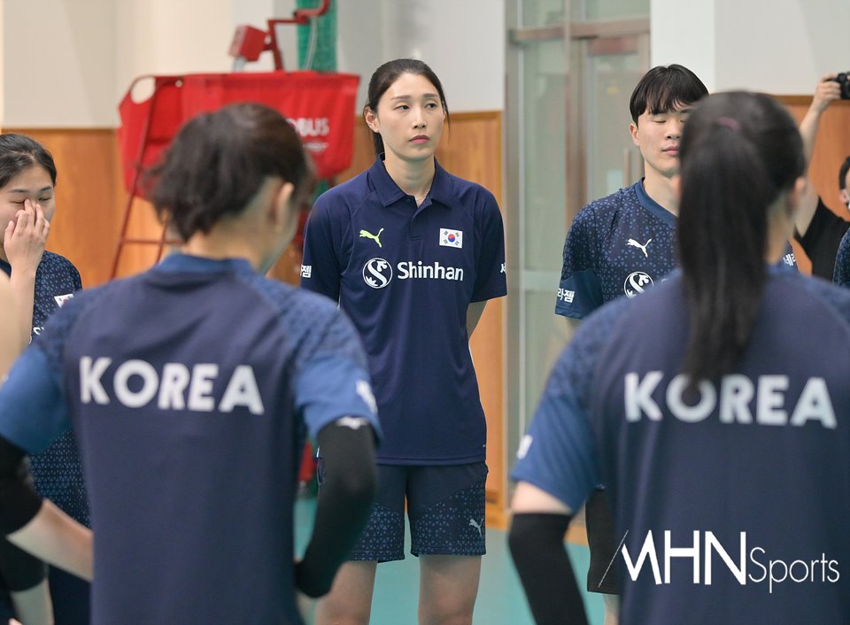 지난 달, 진천선수촌에서 훈련하고 있는 한국 여자배구 대표팀ⓒMHN스포츠 권혁재 기자