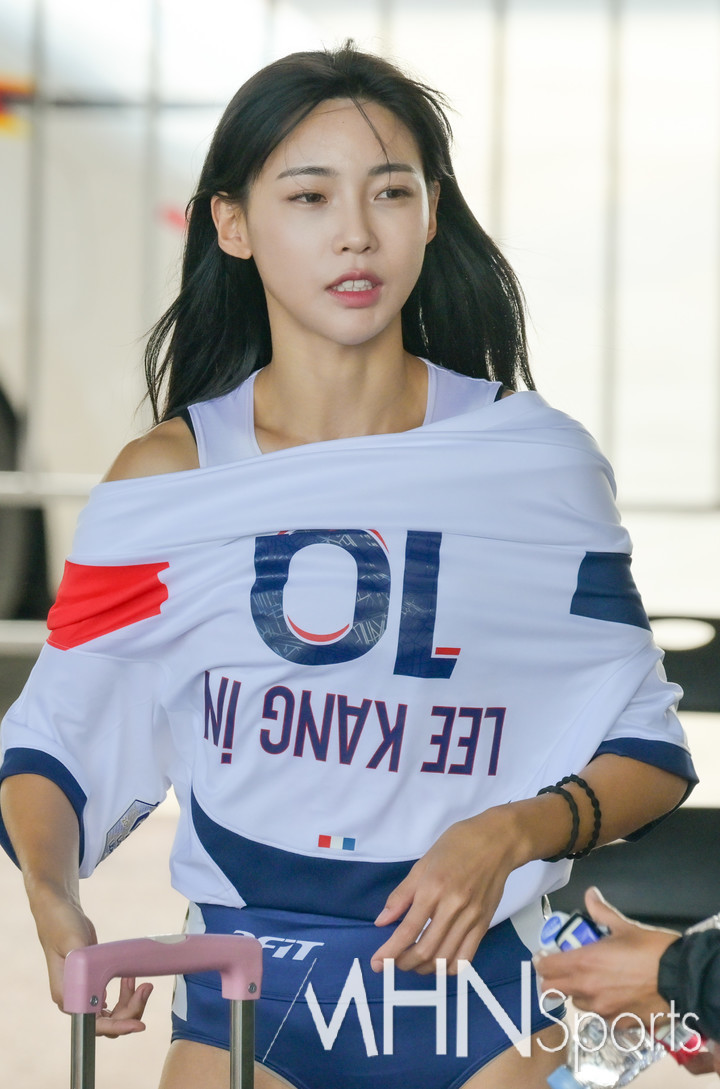 진천군 떠난 육상 카리나 김민지, 올해 1월 화성시청에 새 둥지... 떠난 육상 카리나 김민지, 올해 1월 화성시청에 새 둥지 - MHN / 엠에이치앤
