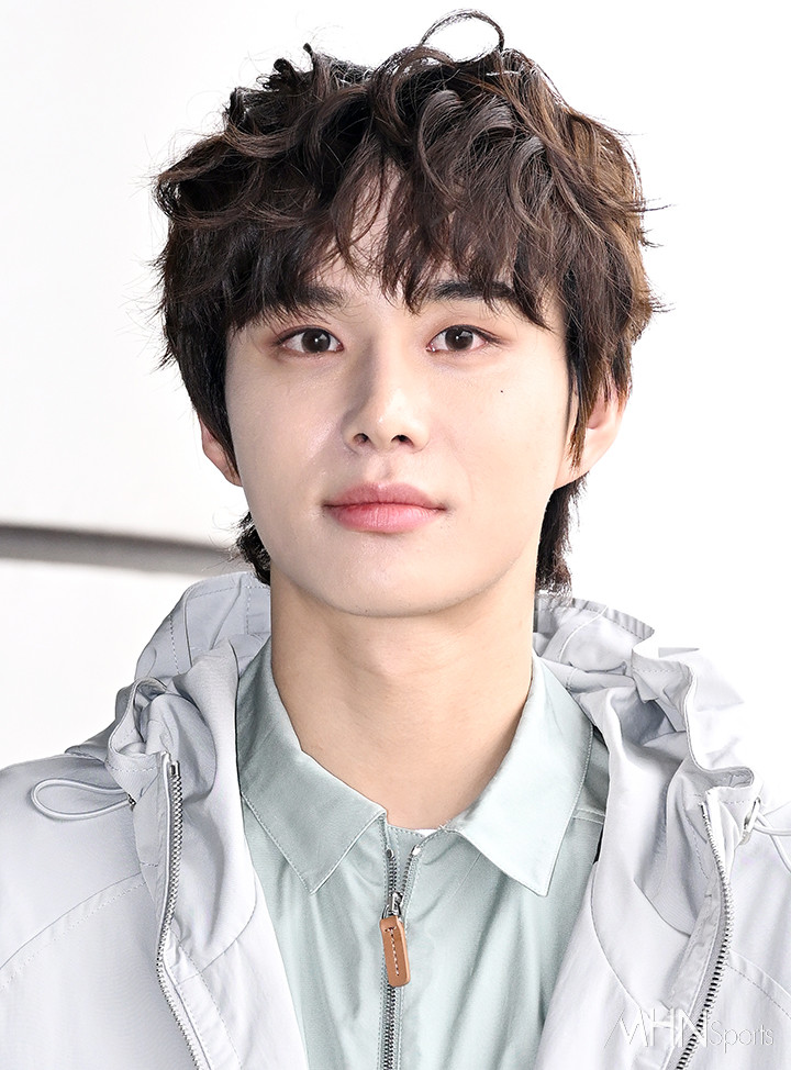 [mhn포토] 엔시티 NCT 정우 귀여운 푸들 헤어 < 포토뉴스 < 연예 < 기사본문 - MHN / 엠에이치앤 [mhn포토] 엔시티 NCT 정우 귀여운 푸들... 