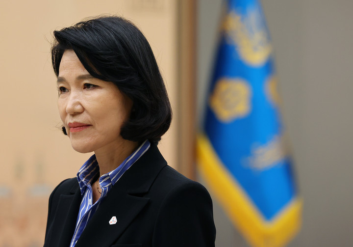 사진=지난 1일 서울 용산 대통령실 청사에서 열린 임명장 수여식에 참석한 이진숙 방송통신위원장