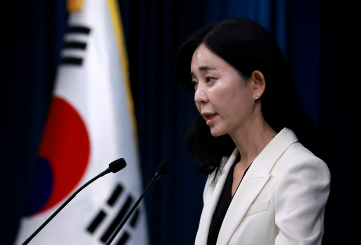 사진=2일 서울 용산 대통령실 청사에서 브리핑을 하고 있는 정혜전 대통령실 대변인