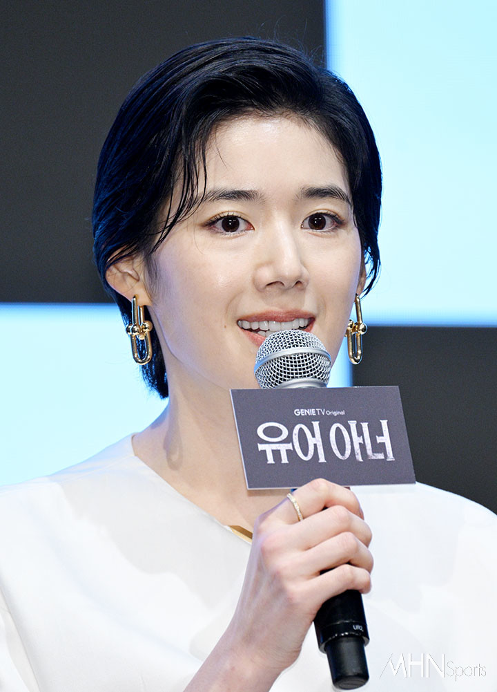 [mhn포토] 정은채 '잘생긴 검사'