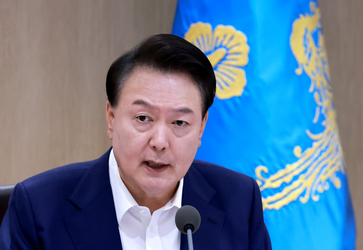 27일 서울 용산 대통령실 청사에서 열린 국무회의에서 발언하고 있는 윤석열 대통령