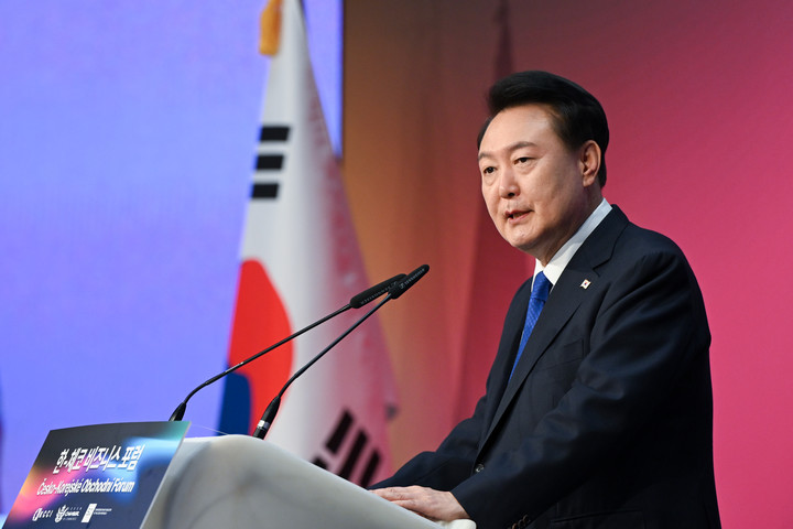 20일(현지시간) 체코 프라하 시내 한 호텔에서 열린 '한-체코 비즈니스포럼'에서 기조연설을 하고 있는 윤석열 대통령