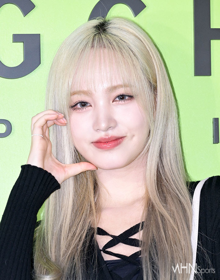 [포토] 아이브 리즈 금발이 찰떡 < 연예현장 < 포토 < 연예 < 기사본문 - MHN / 엠에이치앤 [포토] 아이브 리즈 금발이 찰떡 - MHN / 엠에이치앤