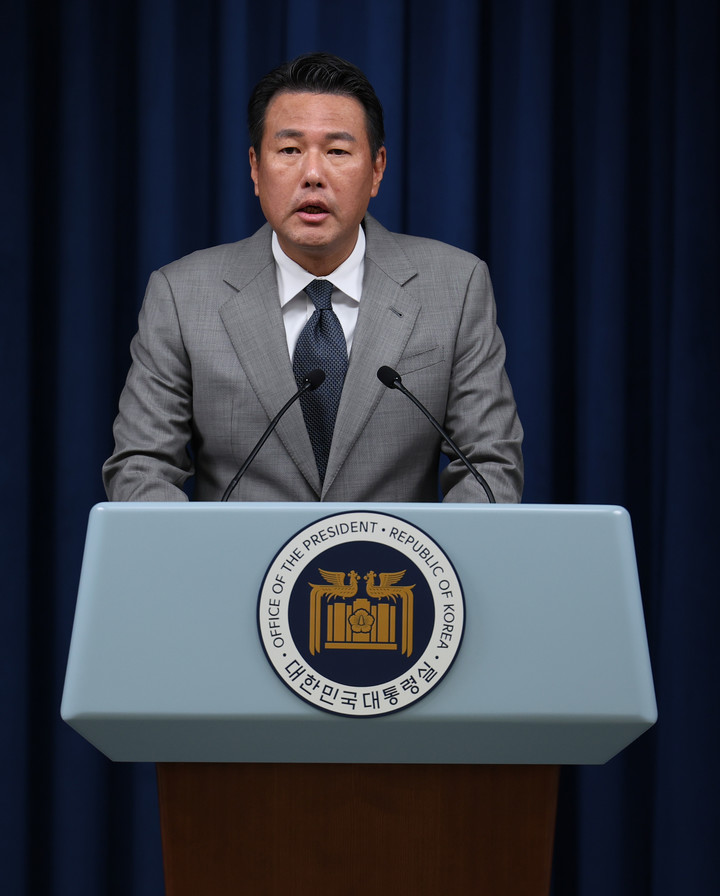 지난 3일 서울 용산 대통령실 청사에서 윤석열 대통령의 필리핀·싱가포르 국빈 방문과 라오스 '한·아세안 정상회의' 방문 일정에 대해 설명하고 있는 김태효 국가안보실 제1차장 