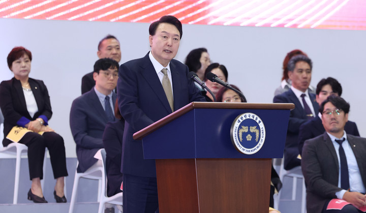 31일 경기도 고양시 킨텍스에서 열린 '2024 대한민국 소상공인대회 개막식'에 참석한 윤석열 대통령