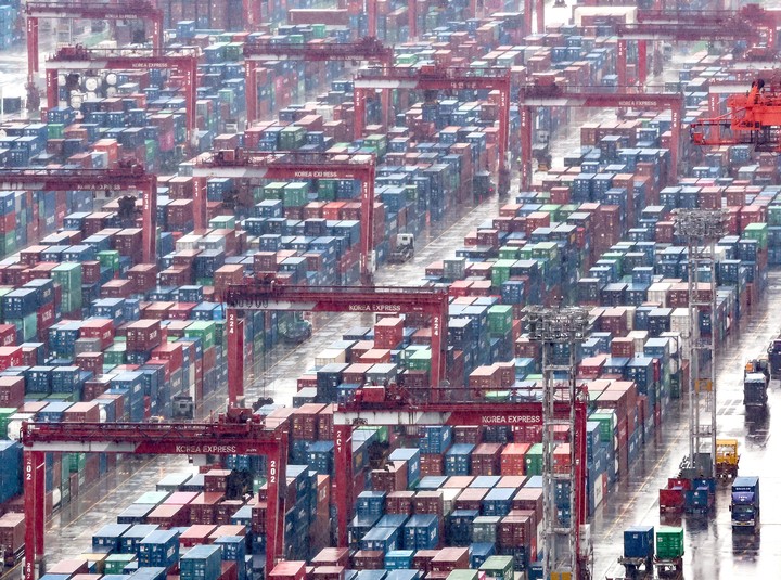 부산 남구 신선대부두.