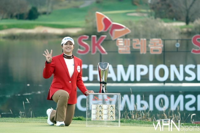 마다솜이 10일 끝난 SK텔레콤 SK쉴더스 챔피언십에서 2주 연속 우승을 차지한 후 포즈를 취하고 있다.