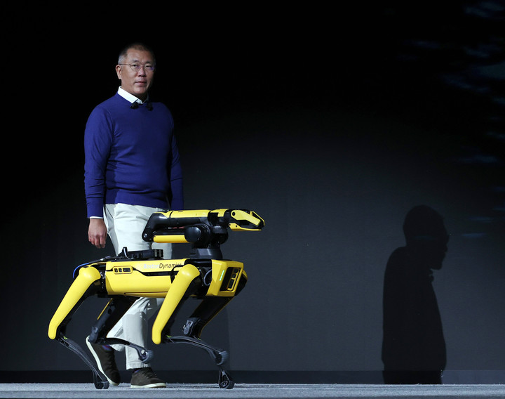 정의선 현대차그룹 회장과 스팟