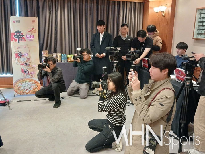 대국장의 취재 열기로 후끈 달아올라 있다.(사진=MHN스포츠 엄민용 선임기자)