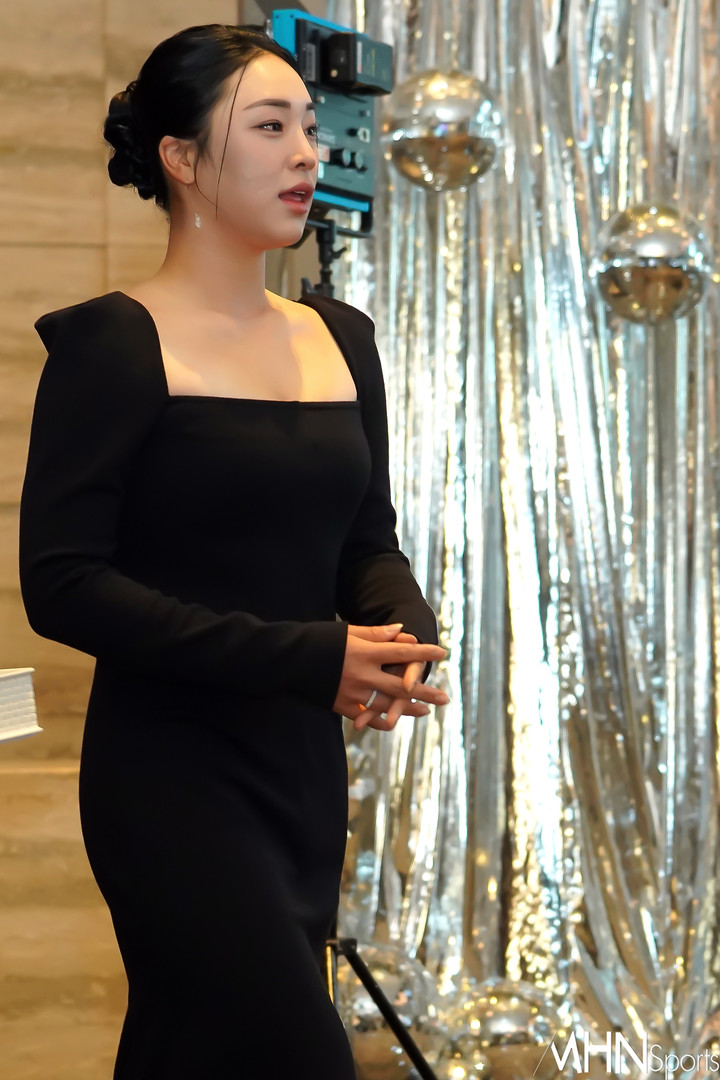 윤이나