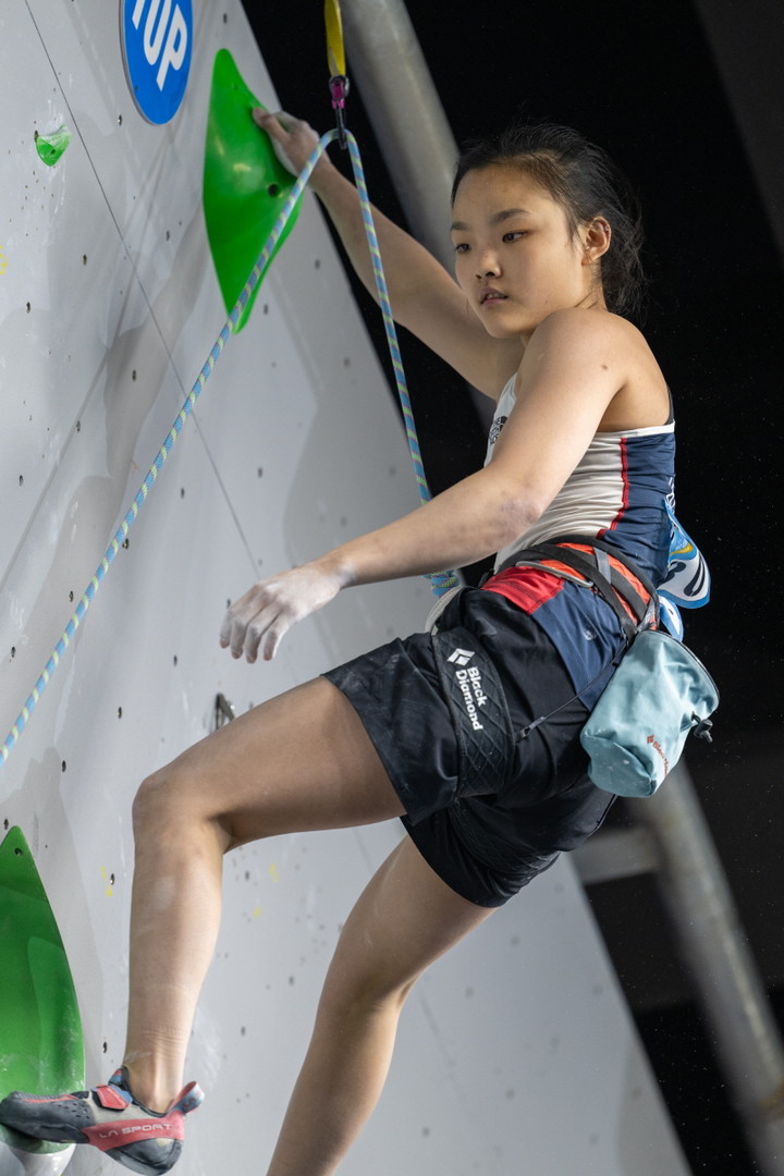 스포츠클라이밍 서채현