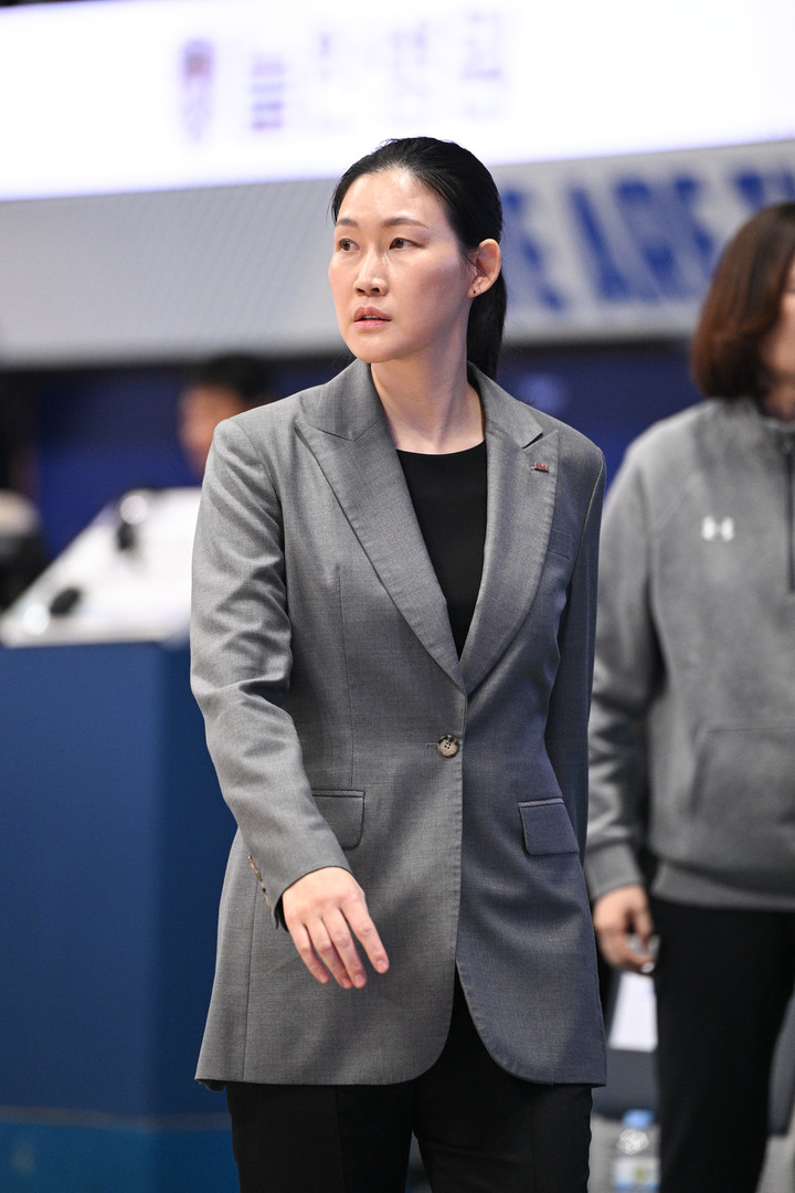 부산 BNK썸 박정은 감독