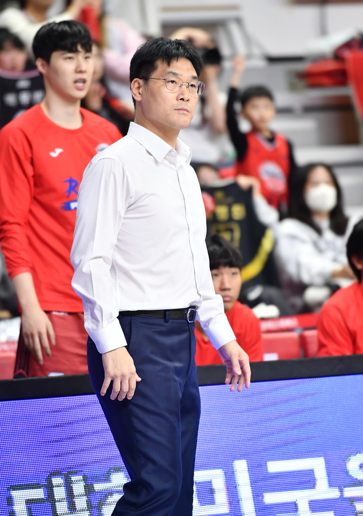 울산 현대모비스 조동현 감독