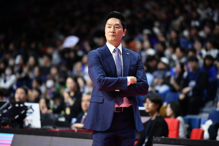 서울 SK 전희철 감독