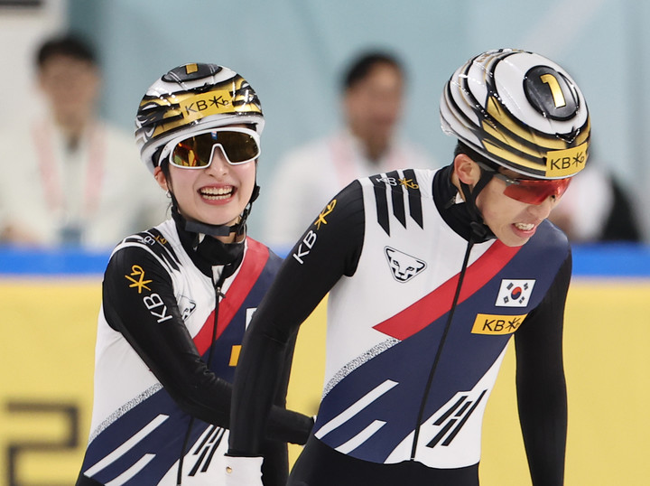 한국 쇼트트랙 대표팀 김길리-박지원