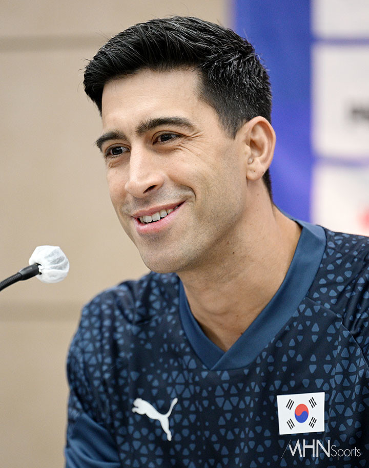 이사나예 라미레즈 한국 남자배구 대표팀 감독