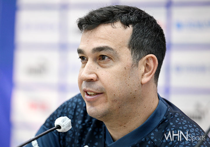 페르난도 모랄레스 한국 여자배구 대표팀 감독