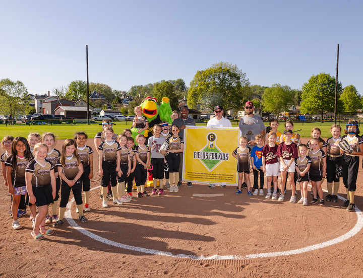 (피츠버그 구단 자선재단이 운영하는 '아이들을 위한 필드' 프로그램)