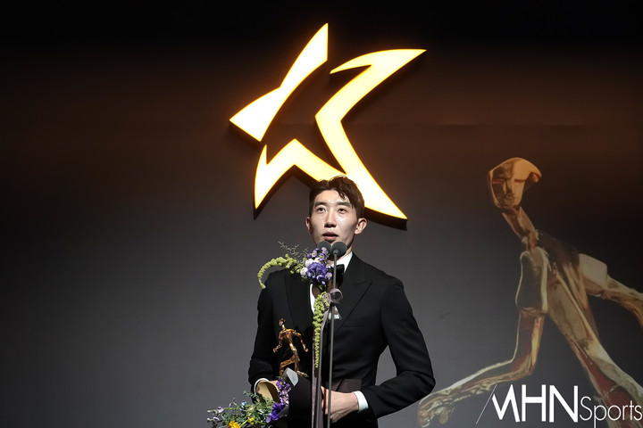 K리그 2024 시상식에서 MVP로 선정된 울산 HD 조현우