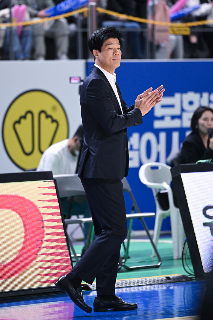 용인 삼성생명 하상윤 감독