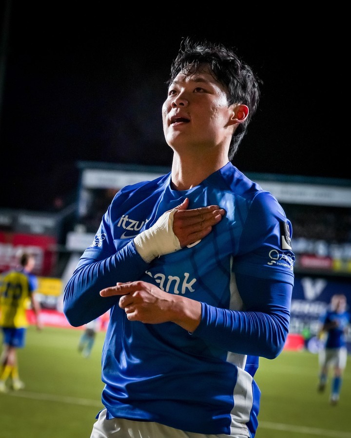 8일 스트트라위던과 컵 대회 8강전에서 골을 넣은 뒤 세리모니하는 헹크의 오현규