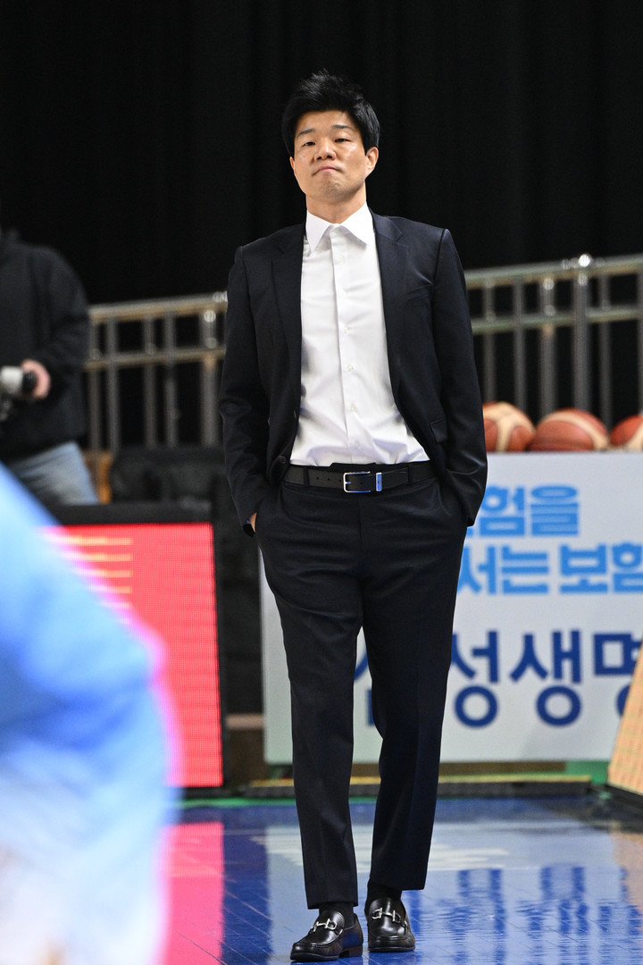 용인 삼성생명 하상윤 감독