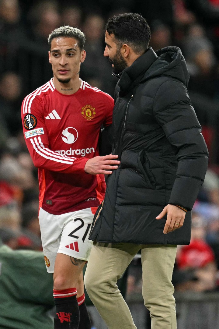 맨체스터 유나이티드 안토니-후벵 아모림 감독