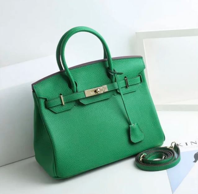 월마트에서 판매되는 가방으로 국내에서는 '워킨백'이라고 불린다.