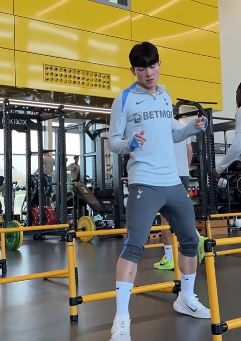 훈련하고 있는 토트넘 양민혁